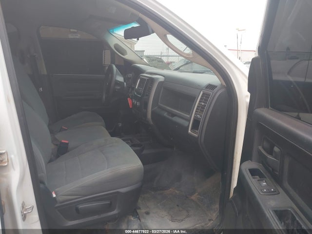 44677922 :رقم المزاد ، 3C7WRNFLXFG640366 vin ، 2015 Ram 5500 Chassis Tradesman/slt/laramie مزاد بيع