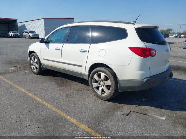2012 CHEVROLET TRAVERSE 1GNKRFED8CJ162140 Photo 2
