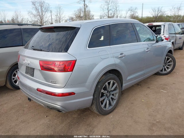 2018 AUDI Q7 WA1LAAF72JD046714 Photo 3