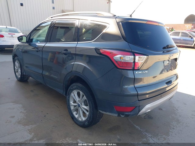 Ford ESCAPE SE 2018 1FMCU9GD7JUD08741 Image 3