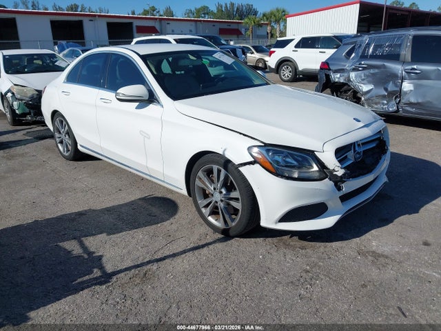 2016 MERCEDES-BENZ C 300 55SWF4JB5GU105160