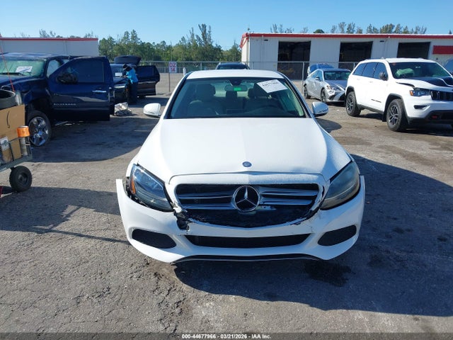 2016 Mercedes-benz C 300 მანქანა იყიდება აუქციონზე, vin: 55SWF4JB5GU105160, აუქციონის ნომერი: 44677966