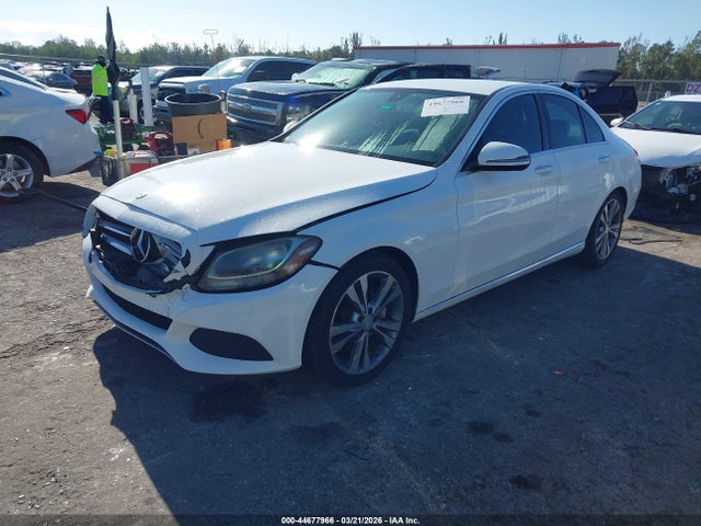 2016 MERCEDES-BENZ C 300 55SWF4JB5GU105160 Photo 1