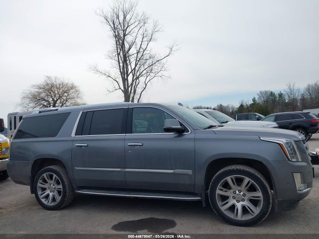 44678047 :رقم المزاد ، 1GYS4HKJ3LR305858 vin ، 2020 Cadillac Escalade Esv 4wd Luxury مزاد بيع