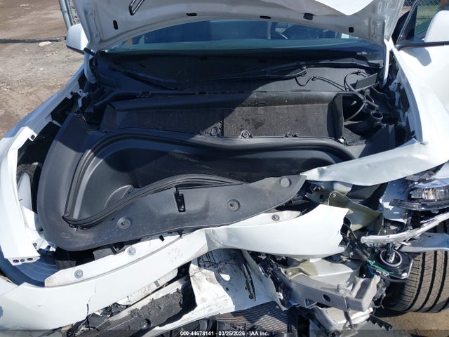 2023 Tesla Model Y Awd/long Range Dual Motor All-wheel Drive მანქანა იყიდება აუქციონზე, vin: 7SAYGAEE8PF589211, აუქციონის ნომერი: 44678141