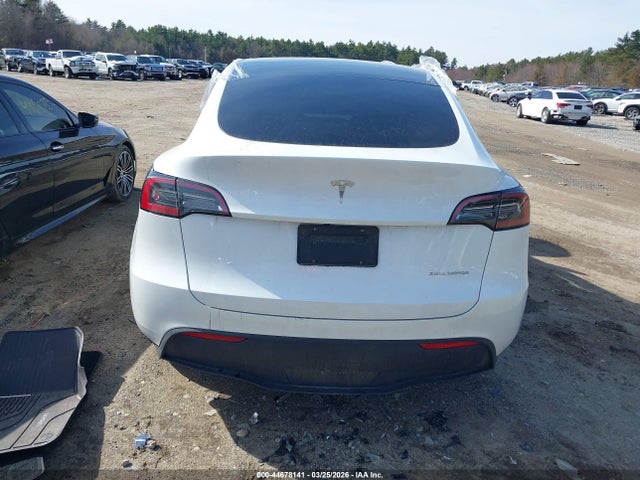 2023 Tesla Model Y Awd/long Range Dual Motor All-wheel Drive მანქანა იყიდება აუქციონზე, vin: 7SAYGAEE8PF589211, აუქციონის ნომერი: 44678141