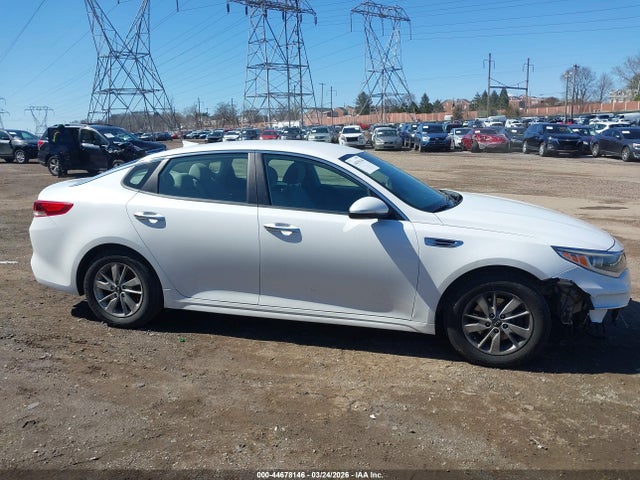 2018 Kia Optima Lx მანქანა იყიდება აუქციონზე, vin: 5XXGT4L34JG204318, აუქციონის ნომერი: 44678146