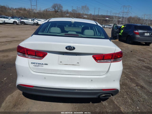 2018 Kia Optima Lx მანქანა იყიდება აუქციონზე, vin: 5XXGT4L34JG204318, აუქციონის ნომერი: 44678146