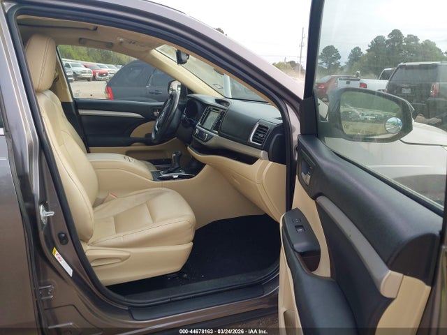 5TDKKRFH2FS064289 Toyota Highlander Xle V6