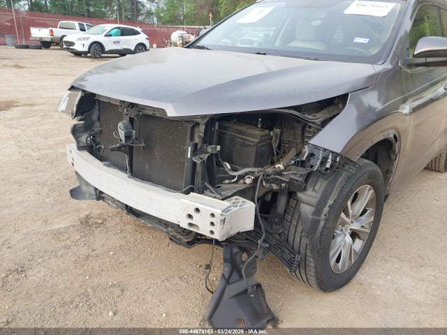 5TDKKRFH2FS064289 Toyota Highlander Xle V6