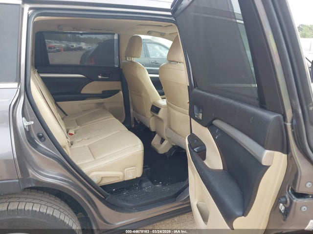 5TDKKRFH2FS064289 Toyota Highlander Xle V6