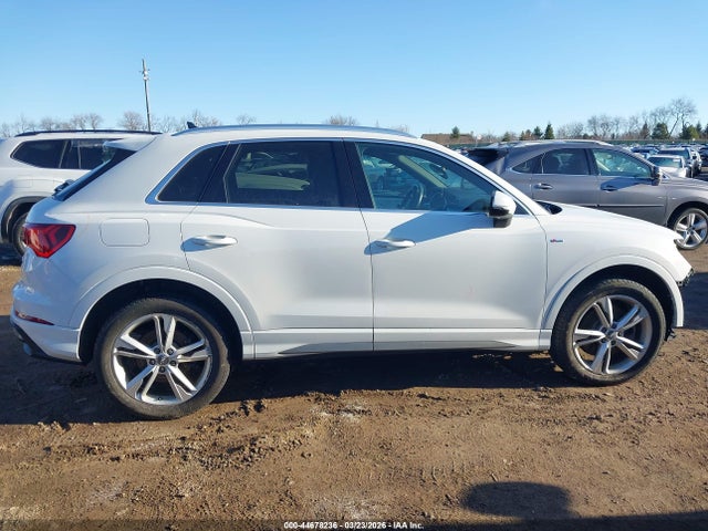 2020 Audi Q3 Premium Plus 45 Tfsi S Line Quattro Tiptronic მანქანა იყიდება აუქციონზე, vin: WA1EECF30L1005900, აუქციონის ნომერი: 44678236
