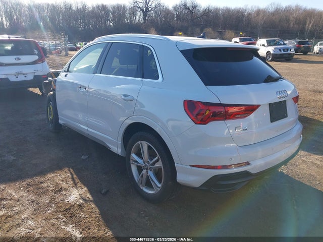 2020 Audi Q3 Premium Plus 45 Tfsi S Line Quattro Tiptronic მანქანა იყიდება აუქციონზე, vin: WA1EECF30L1005900, აუქციონის ნომერი: 44678236