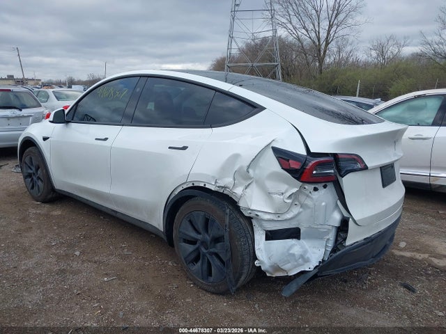 Продаж на аукціоні авто 2024 Tesla Model Y Long Range Single Motor Rear-wheel Drive/rwd, vin: 7SAYGDED2RF129781, номер лоту: 44678307