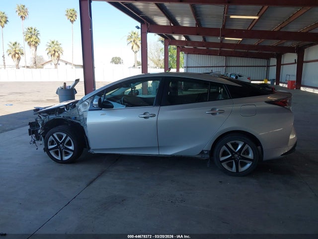 Toyota Prius Four Touring 2016 JTDKARFU4G3022550 Image 15