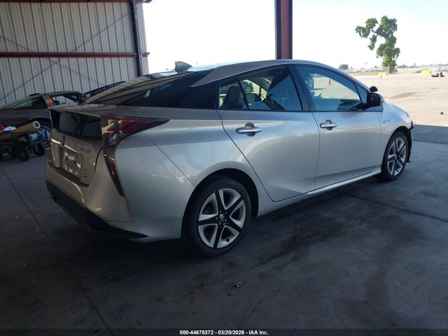 Toyota Prius Four Touring 2016 JTDKARFU4G3022550 Image 4