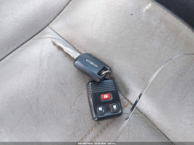 2006 LINCOLN MARK LT 5LTPW18506FJ09712 Photo 10