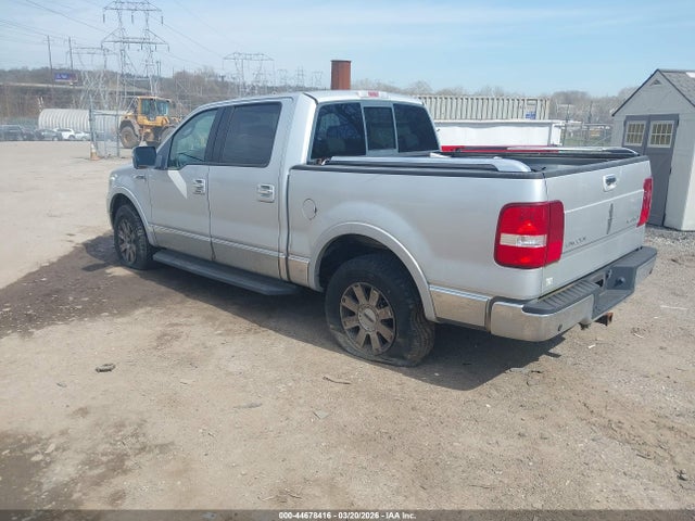 2006 LINCOLN MARK LT 5LTPW18506FJ09712 Photo 2