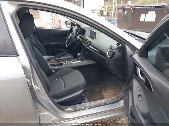 Продаж на аукціоні авто 2016 Mazda Mazda3 I Sport, vin: JM1BM1J74G1313958, номер лоту: 44678420