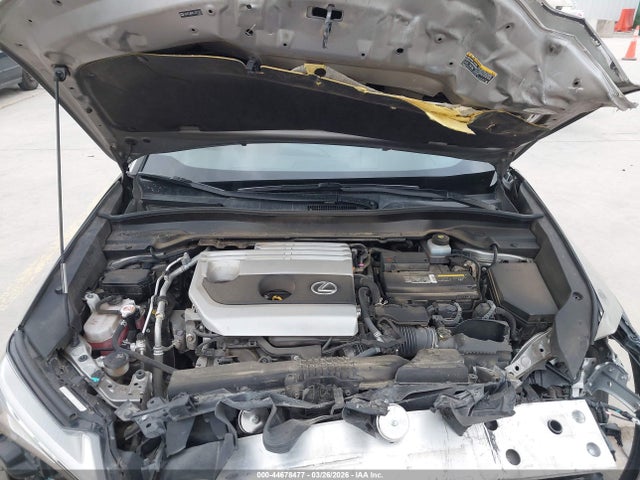 44678477 :رقم المزاد ، JTHP3JBHXL2021301 vin ، 2020 Lexus Ux 200 مزاد بيع