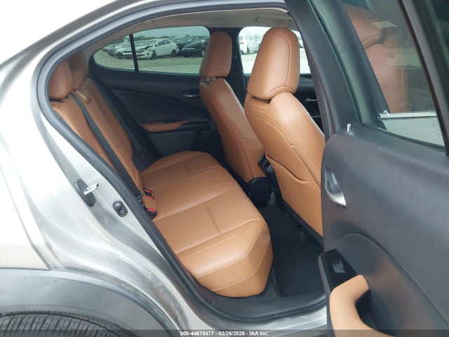 44678477 :رقم المزاد ، JTHP3JBHXL2021301 vin ، 2020 Lexus Ux 200 مزاد بيع