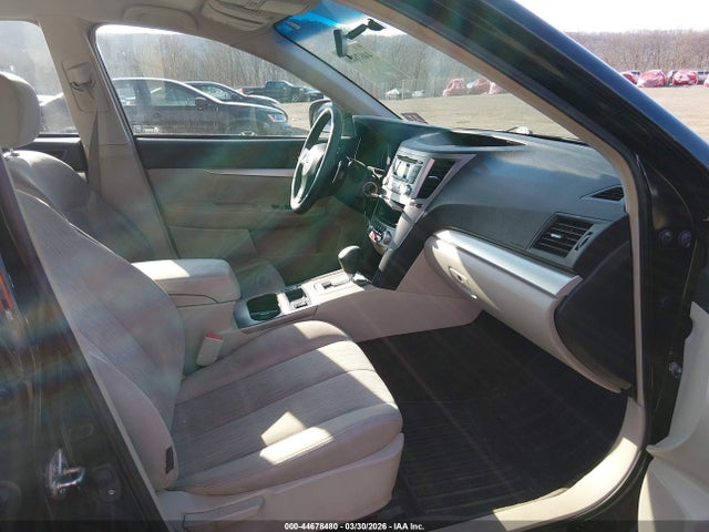 44678480 :رقم المزاد ، 4S3BMBC68D3035432 vin ، 2013 Subaru Legacy 2.5i Premium مزاد بيع