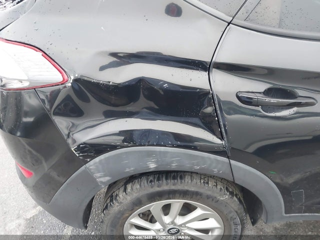 KM8J33A46HU268310 Hyundai TUCSON SE