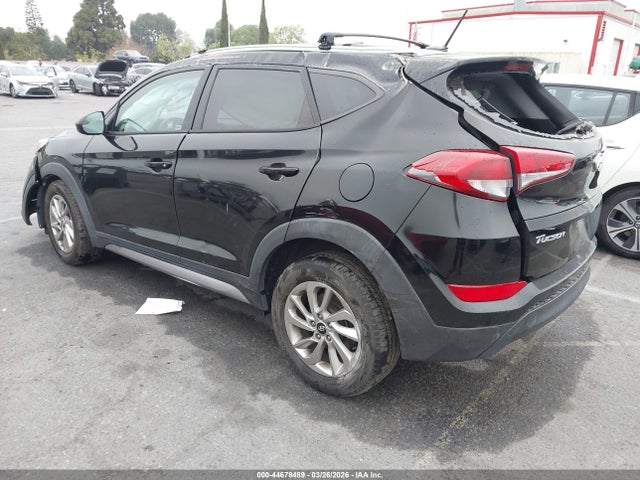 KM8J33A46HU268310 Hyundai TUCSON SE