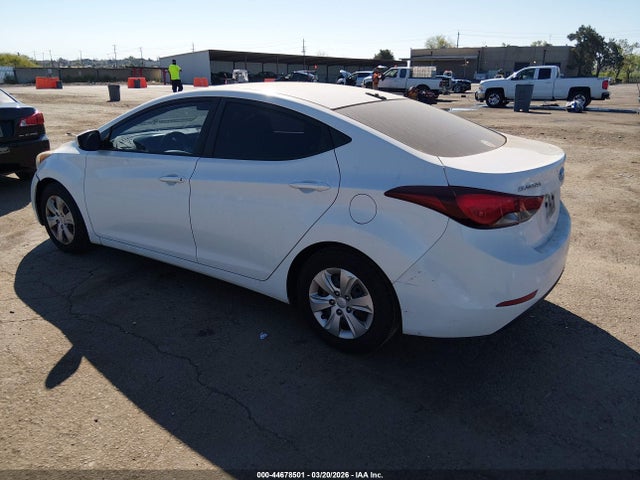 2016 HYUNDAI ELANTRA 5NPDH4AE7GH694596 Photo 2