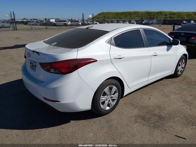 2016 HYUNDAI ELANTRA 5NPDH4AE7GH694596 Photo 3