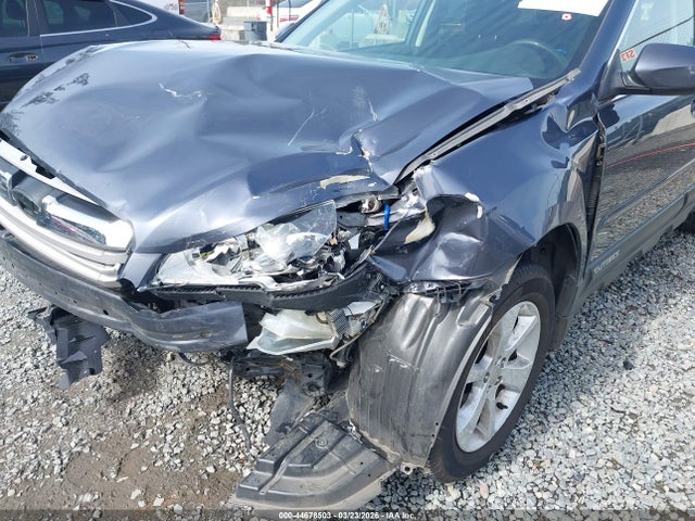 4S4BRBDC1E3300209 Subaru Outback 2.5i Premium