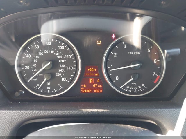 Продажа на аукционе авто 2011 Bmw X5 Xdrive35i/xdrive35i Premium/xdrive35i Sport Activity, vin: 5UXZV4C5XBL404947, номер лота: 44678512
