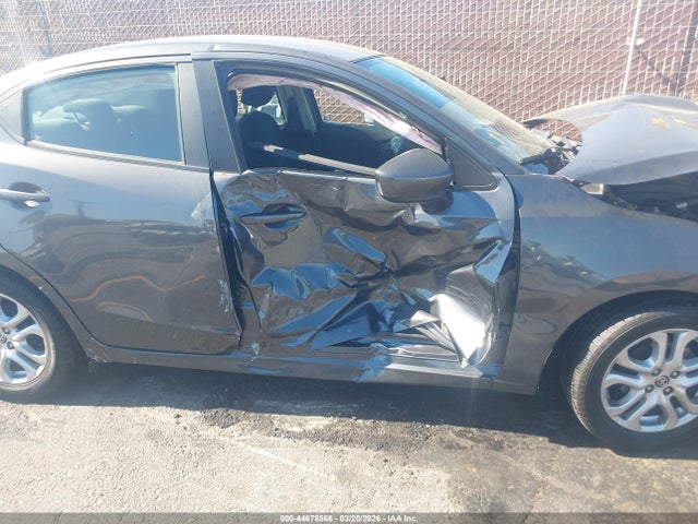 3MYDLBZV8GY118141 Scion IA
