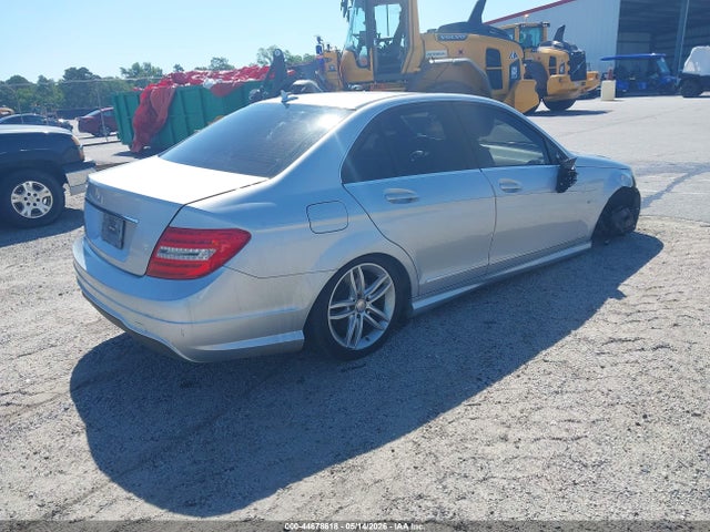 Продажа на аукционе авто 2012 Mercedes-benz C 250 Sport, vin: WDDGF4HB6CR212675, номер лота: 44678618