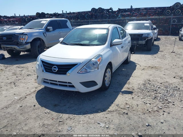 3N1CN7AP7JL816956 Nissan Versa 1.6 S+