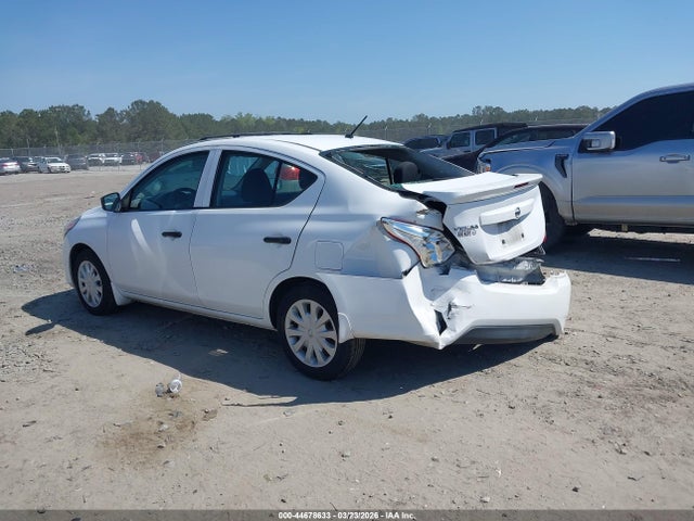 3N1CN7AP7JL816956 Nissan Versa 1.6 S+