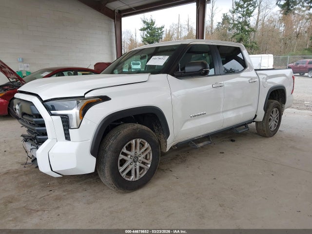 Toyota Tundra Sr5 2025 5TFLA5DB8SX295524 Image 2