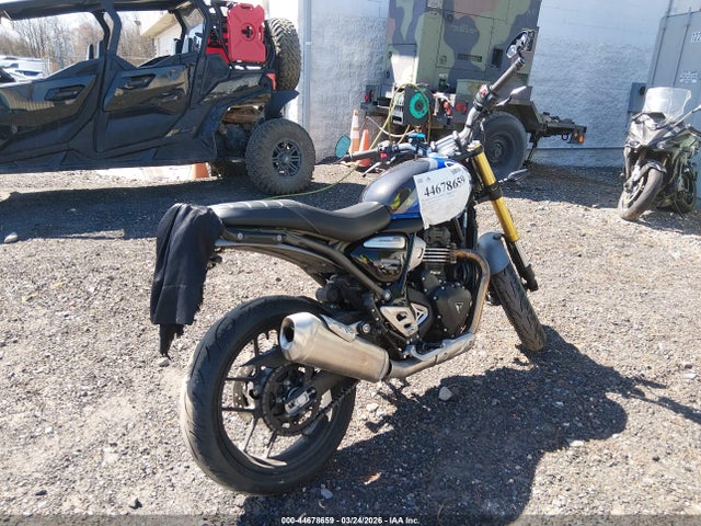44678659 :رقم المزاد ، SMTT127Y5RNA12893 vin ، 2024 Triumph Motorcycle Speed 400 مزاد بيع