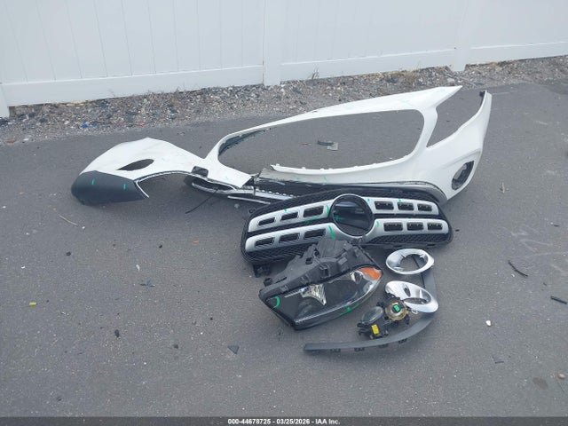 44678725 :رقم المزاد ، W1NTG4EBXLU040151 vin ، 2020 Mercedes-benz Gla 250 مزاد بيع