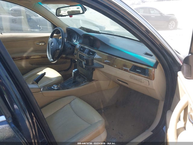 2006 Bmw 330xi მანქანა იყიდება აუქციონზე, vin: WBAVD33566KV67424, აუქციონის ნომერი: 44678736