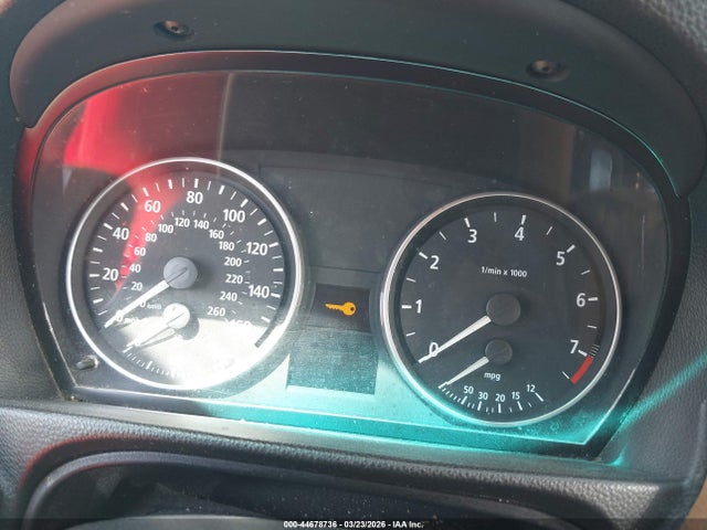 2006 Bmw 330xi მანქანა იყიდება აუქციონზე, vin: WBAVD33566KV67424, აუქციონის ნომერი: 44678736