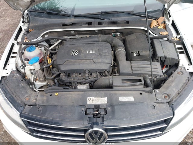 44678756 :رقم المزاد ، 3VWD17AJ5GM236811 vin ، 2016 Volkswagen Jetta 1.8t Sport مزاد بيع