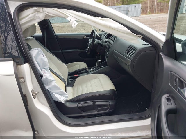 44678756 :رقم المزاد ، 3VWD17AJ5GM236811 vin ، 2016 Volkswagen Jetta 1.8t Sport مزاد بيع