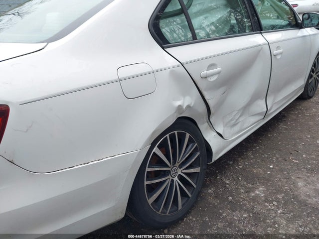 44678756 :رقم المزاد ، 3VWD17AJ5GM236811 vin ، 2016 Volkswagen Jetta 1.8t Sport مزاد بيع