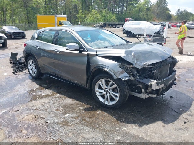 2017 INFINITI QX30 SJKCH5CP3HA020306