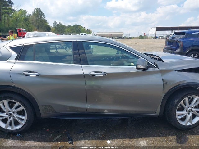 2017 Infiniti Qx30 Luxury მანქანა იყიდება აუქციონზე, vin: SJKCH5CP3HA020306, აუქციონის ნომერი: 44678785