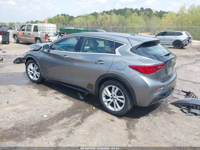 2017 INFINITI QX30 SJKCH5CP3HA020306 Photo 2