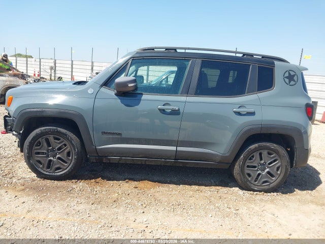 2017 Jeep Renegade Deserthawk 4x4 მანქანა იყიდება აუქციონზე, vin: ZACCJBCBXHPE82629, აუქციონის ნომერი: 44678793
