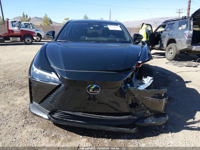 2024 Lexus Rz 450e Premium მანქანა იყიდება აუქციონზე, vin: JTJAAAAB6RA025030, აუქციონის ნომერი: 44678822