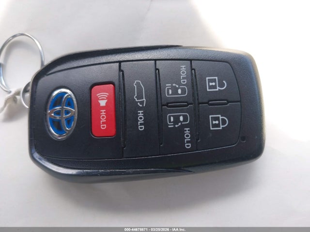 5TDJRKECXSS284438 Toyota SIENNA XLE